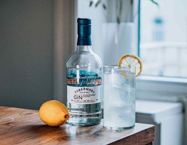 Casual Friday 20·02 – Tom Collins